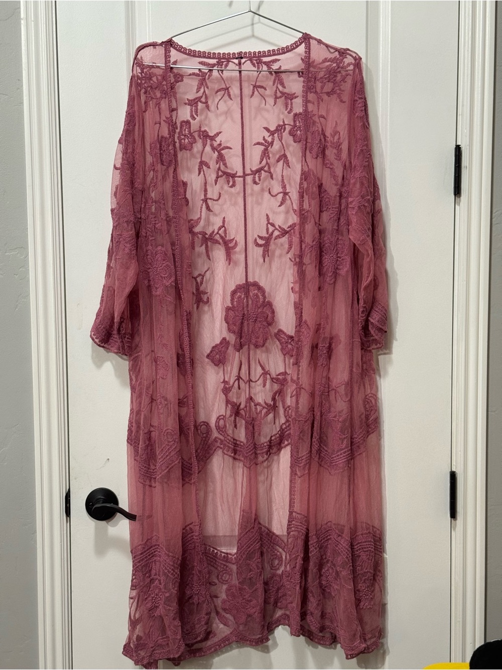 Sheer Embroidered Lace Kimono Robe - Dusty Rose size Large Pit 21” L 44”